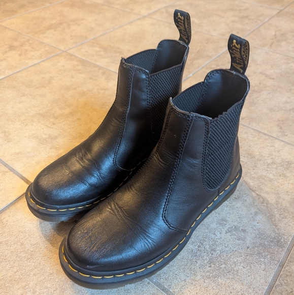 Dr. Martens Shoes - Dr. Martens Chelsea Boot